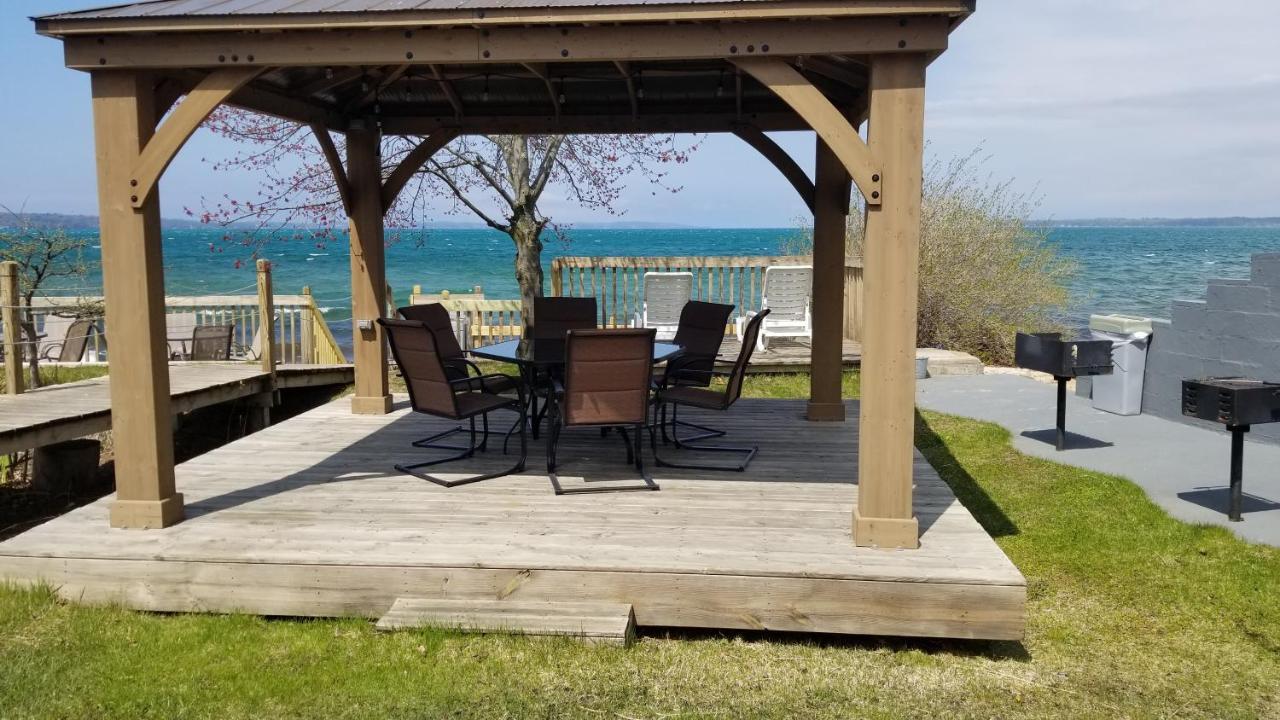 Brio Beach Inn Traverse City Dış mekan fotoğraf