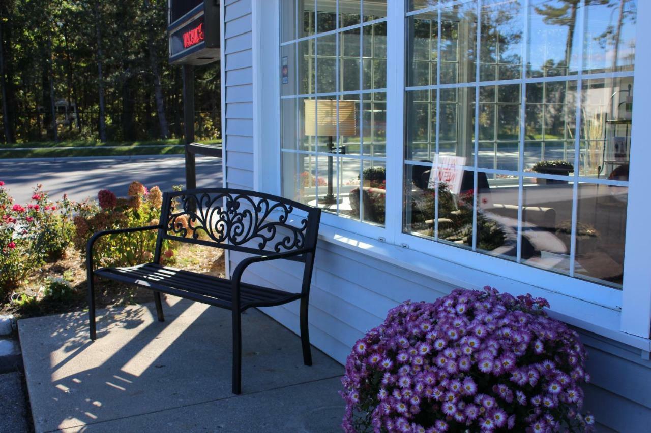 Brio Beach Inn Traverse City Dış mekan fotoğraf