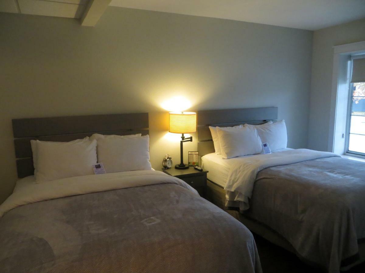 Brio Beach Inn Traverse City Dış mekan fotoğraf
