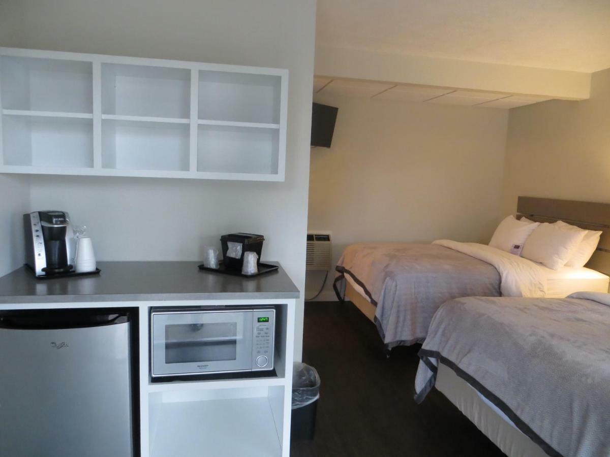 Brio Beach Inn Traverse City Dış mekan fotoğraf