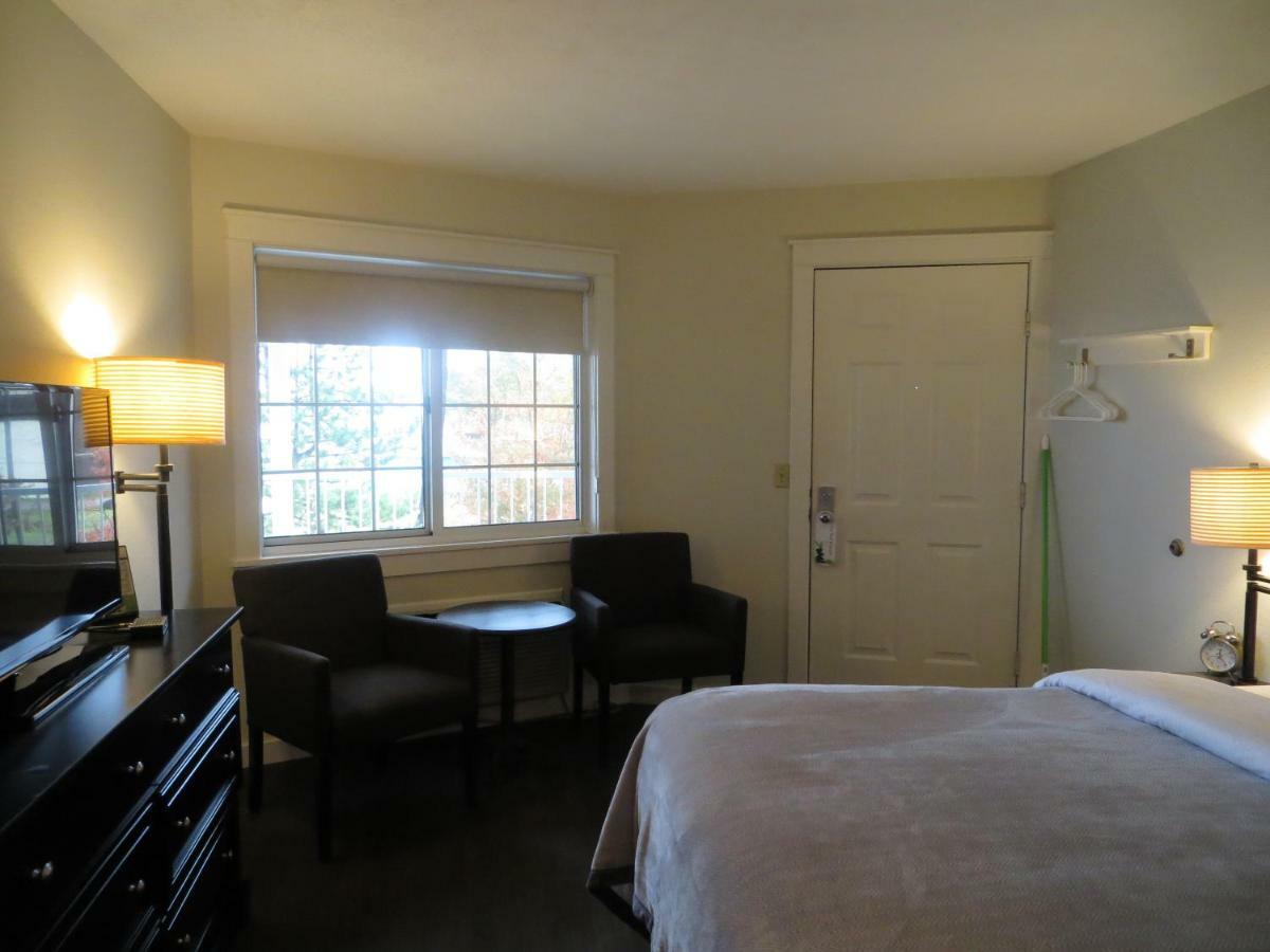 Brio Beach Inn Traverse City Dış mekan fotoğraf