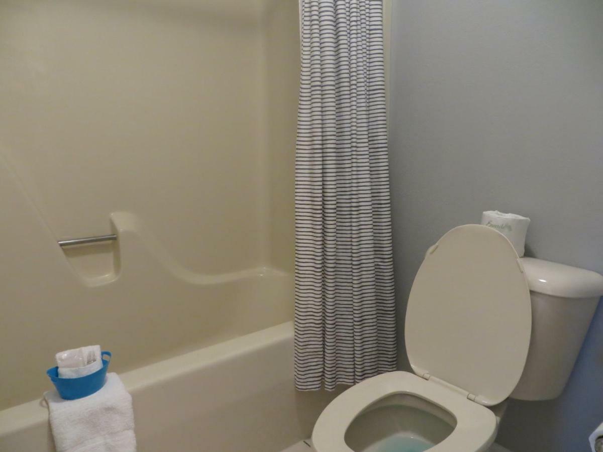 Brio Beach Inn Traverse City Dış mekan fotoğraf